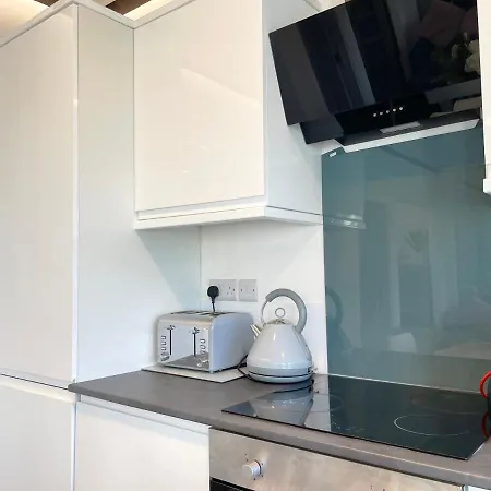 Elegant Apartment In City Center By Hnfc Stays Newcastle upon Tyne Exterior photo