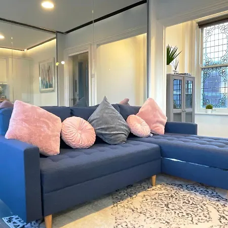 Elegant Apartment In City Center By Hnfc Stays Newcastle upon Tyne Exterior photo